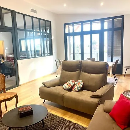 Prázdninový dům Les Clochers, Maison 3 Etoiles, Terrasse, Et Montagne *